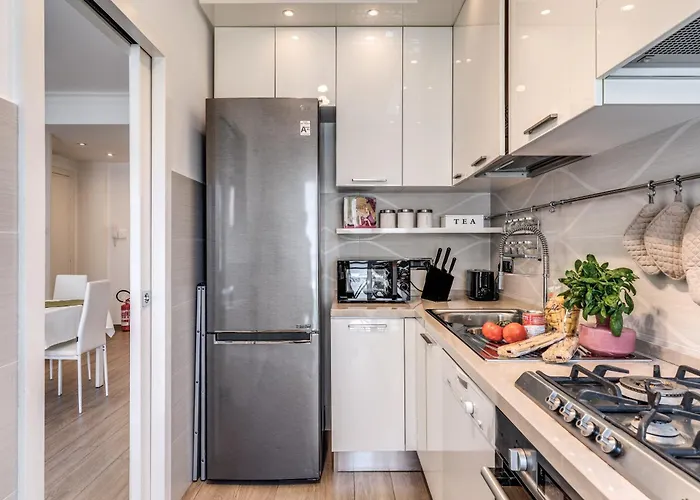 Olimpia - New Luxury Near Trastevere & Pamphili Apartment Rom