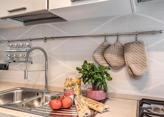Olimpia - New Luxury Near Trastevere & Pamphili Apartment