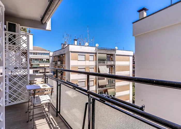 Olimpia - New Luxury Near Trastevere & Pamphili Apartment *