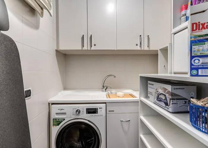 Olimpia - New Luxury Near Trastevere & Pamphili Apartment Rom