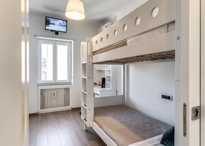 Apartment Olimpia - New Luxury Near Trastevere & Pamphili Rom
