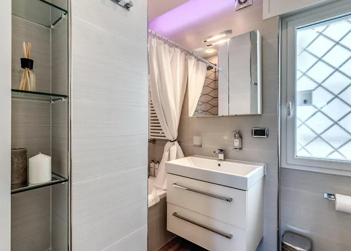 Apartment Olimpia - New Luxury Near Trastevere & Pamphili Rom